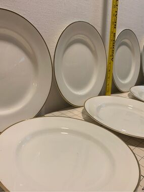 Antique Johnson Bros 10” Dinner Plates, c.1913-1930s